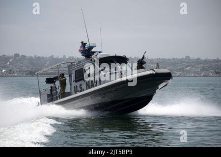 U.S. Sailors assigned to Coastal Riverine Squadron 1 patrol San Diego Bay during their final evaluation problem (FEP) May 21, 2013 130521 Stock Photo