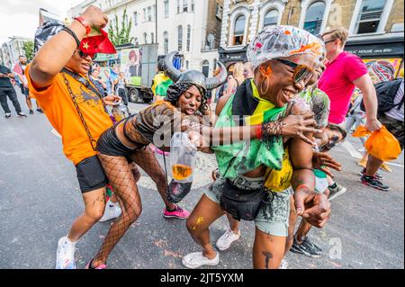 London, UK. 28th Aug, 2022. The end of Jouvert - Notting Hill Carnival returns after the covid hiatus. It is normally an annual event on the streets of the Royal Borough of Kensington and Chelsea, over the August bank holiday weekend. Credit: Guy Bell/Alamy Live News Stock Photo