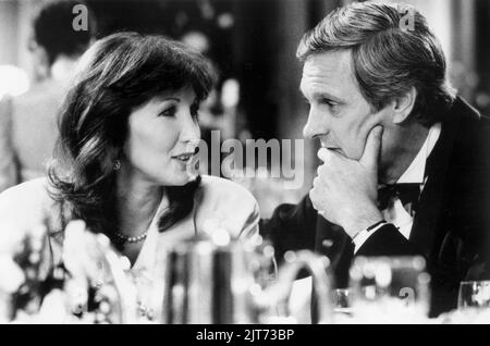 Joanna Gleason, Alan Alda, on-set of the film, 'Crimes and Misdemeanors', Brian Hamill for Orion Pictures, 1989 Stock Photo