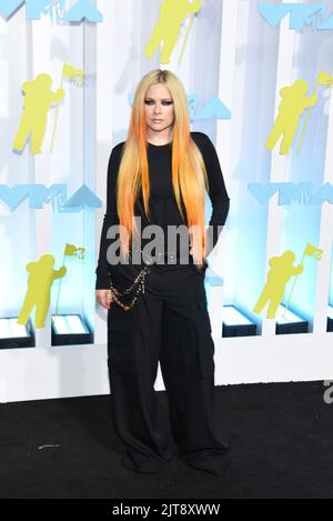 Newark, USA. 28th Aug, 2022. Avril Lavigne walking on the black carpet at the 2022 MTV Video Music Awards held at the Prudential Center in Newark, NJ on August 28, 2022. (Photo by Efren Landaos/Sipa USA) Credit: Sipa USA/Alamy Live News Stock Photo