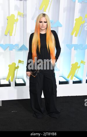 Newark, USA. 28th Aug, 2022. Avril Lavigne walking on the black carpet at the 2022 MTV Video Music Awards held at the Prudential Center in Newark, NJ on August 28, 2022. (Photo by Efren Landaos/Sipa USA) Credit: Sipa USA/Alamy Live News Stock Photo