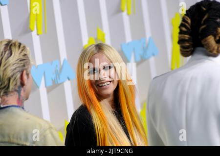 Newark, USA. 28th Aug, 2022. Avril Lavigne walking on the black carpet at the 2022 MTV Video Music Awards held at the Prudential Center in Newark, NJ on August 28, 2022. (Photo by Efren Landaos/Sipa USA) Credit: Sipa USA/Alamy Live News Stock Photo