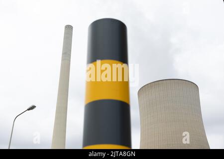 Petershagen, Germany. 29th Aug, 2022. View of the Heyden hard-coal-fired power plant. In Germany, another hard coal-fired power plant has been taken out of reserve to reduce natural gas consumption in electricity production. The Heyden power plant on the border with Lower Saxony has been back on the grid regularly since 5:30 a.m. Monday morning, said a spokesman for operator Uniper. Credit: Friso Gentsch/dpa/Alamy Live News Stock Photo