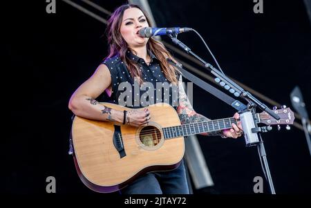 Southsea Common. UK, 28 August 2022. Amy MacDonald performing at Victorious Festival 2022. Southsea Common. 28 August 2022. Credit: Alamy Live News/Charlie Raven Stock Photo