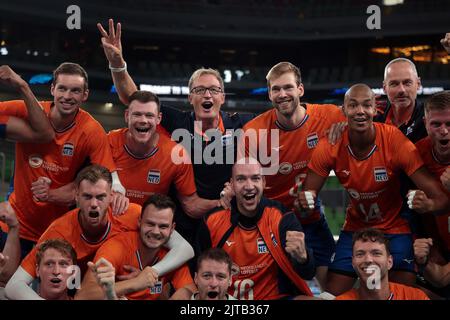 LJUBLJANA, SLOVENIA - Players of the Netherlands celebrate during the FIVB Volleyball Men's World Championship - Pool F - Preliminary Phase match between Netherlands and Argentina at the Arena Stozice on August 29, 2022 in Ljubljana, Slovenia (Photo by Borut Zivulovic/BSR Agency) Stock Photo