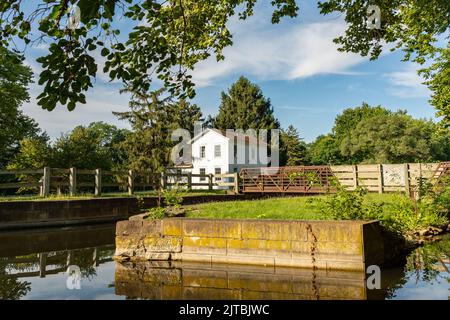 Early morning at the locktenders house located at lock 8 on the I & M canal.  Aux Sable, Illinois, USA. Stock Photo