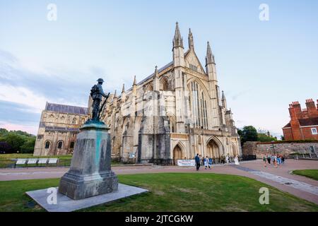 Winchester Cathedral, view of the West Front and  statue of a rifleman of The King's Royal Rifle Corps, Winchester, Hampshire, southern England Stock Photo