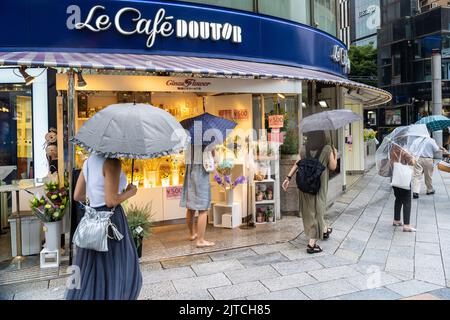 Japan tokyo doutor coffee shop hi-res stock photography and