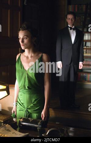 KEIRA KNIGHTLEY, JAMES MCAVOY, ATONEMENT, 2007 Stock Photo - Alamy