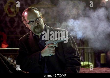 PAUL GIAMATTI, SHOOT 'EM UP, 2007 Stock Photo