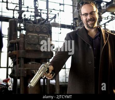 PAUL GIAMATTI, SHOOT 'EM UP, 2007 Stock Photo