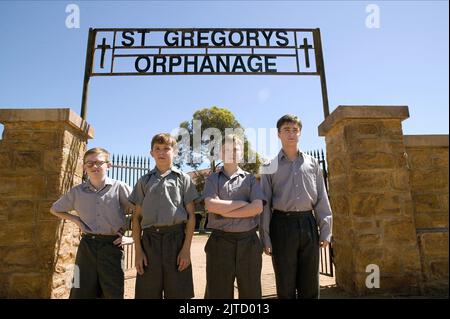 LEE CORMIE, CHRISTIAN BYERS, JAMES FRASER, DANIEL RADCLIFFE, DECEMBER BOYS, 2007 Stock Photo