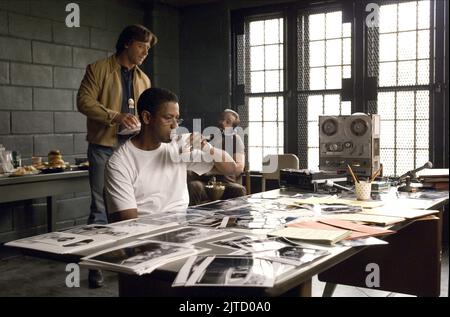 RUSSELL CROWE, DENZEL WASHINGTON, AMERICAN GANGSTER, 2007 Stock Photo