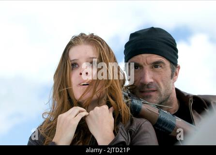 KATE MARA, ELIAS KOTEAS, SHOOTER, 2007 Stock Photo