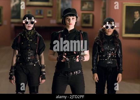 ST. TRINIAN'S (2007) GEMMA ARTERTON, PALOMA FAITH, KATHRYN DRYSDALE ...
