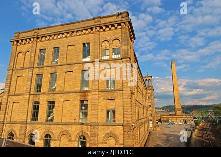 Listed buildings in Saltaire world heritage village site, Shipley, Bradford, West Yorkshire, England, UK, BD18 3LA Stock Photo
