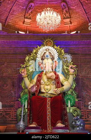 Mumbai, India. 29th Aug, 2022. An idol of elephant-headed Hindu god Ganesh, popularly known as Lalbaugcha Raja unveiled to the media in Mumbai. Devotees across the country come to Mumbai to pray to the famous idol of elephant-headed Hindu god Ganesh, popularly known as Lalbaugcha Raja who is believed to fulfill the wish of the devotees who pray to him. Credit: SOPA Images Limited/Alamy Live News Stock Photo