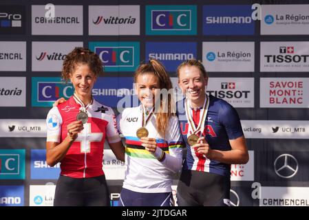 France, 28/08/2022, FERRAND PREVOT Pauline, NEFF Jolanda,BATTEN Haley  during Podium UCI Mountain Bike World Championships in Les Gets 2022 Women Elite Cross-country Olympic - Final August 28, 2022, France Stock Photo