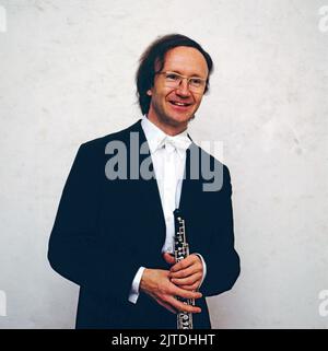 Heinz Holliger, Schweizer Oboist, Komponist und Dirigent, Portrait, Deutschland, 1982. Heinz Holliger, Swiss Oboe player, composer and conductor, portrait, Germany, 1982. Stock Photo