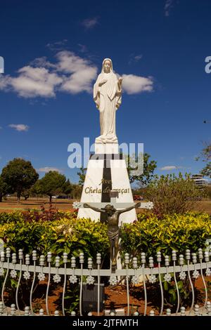 Brasília, Federal District, Brazil – July 23, 2022: Queen of Peace Military Cathedral. Image of Jesus and Our Lady, which is in front of the church. Stock Photo