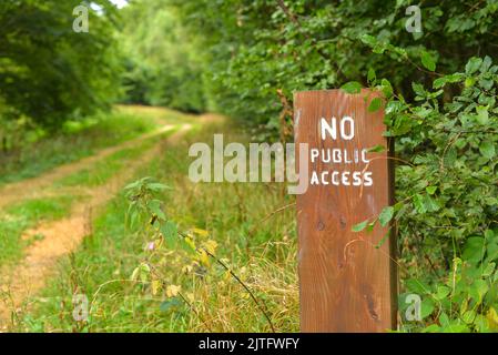 A wooden No Public Access sign in the English Countryside in the Chilterns Stock Photo