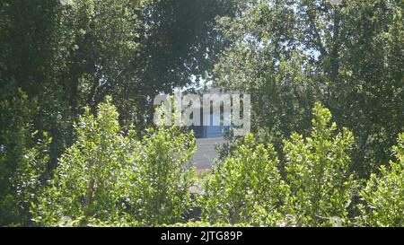 Beverly Hills, California, USA 27th August 2022 Singer Frank Sinatra's Former Home/Estate, Actor Mel Brooks and Actress Anne Bancroft's Former Home/house at 911-915 Foothill Road on August 27, 2022 in Beverly Hills, California, USA. Photo by Barry King/Alamy Stock Photo Stock Photo