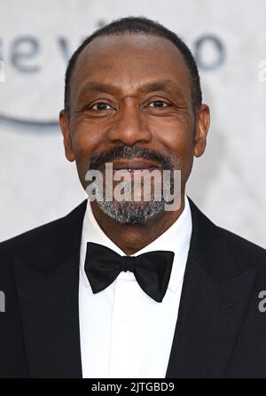 August 30th, 2022. London, UK. Lenny Henry arriving at the Global Premiere of The Lord of the Rings: The Rings of Power, Odeon Cinema, Leicester Square, London. Credit: Doug Peters/EMPICS/Alamy Live News Stock Photo