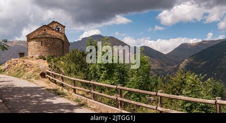 Romanesque hermitage of Sant Quirc de Durro, Vall de Boi. Catalonia, Spain. UNESCO World Heritage Site Stock Photo