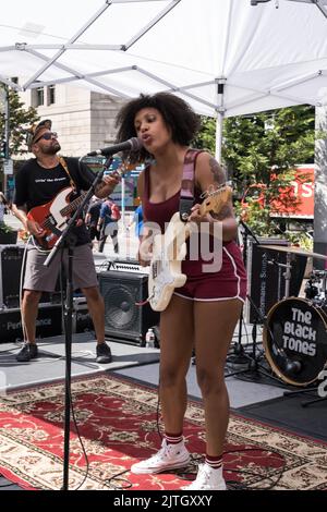 Seattle, USA. 30th Aug, 2022. The Black Tones playing in Westlake park. Stock Photo