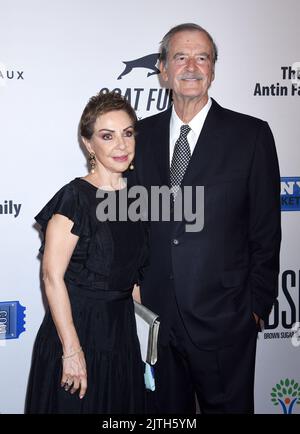 Vicente Fox and Marta Sahagun arriving to the 2022 Harold and Carole Pump Foundation Gala held at the Beverly Hilton Hotel on August 19, 2022 Beverly Hills, California © Janet Gough / AFF-USA.com Stock Photo