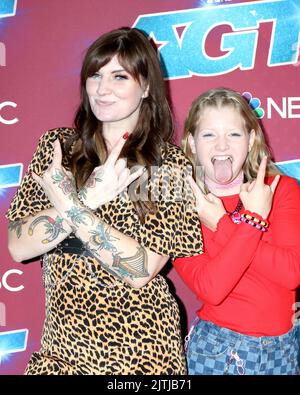 LOS ANGELES - AUG 30:  Hannah Lumber, Harper Jerret at the America's Got Talent Season 17 - Live Show Red Carpet  at Pasadena Sheraton Hotel on August 30, 2022 in Pasadena, CA Stock Photo