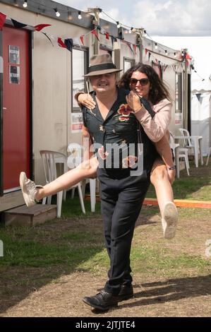The Libertines' Pete Doherty and wife Katia De Vidas playing backstage at Victorious Festival 2022 Stock Photo