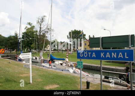 …STERG…TLAND Gšta Channel a canal dug by  soldiers from the Swedish regement through central Sweden.The work was led by Baltzar von Platen and the English engineer Thomas Telford the lock at Borensberg Stock Photo