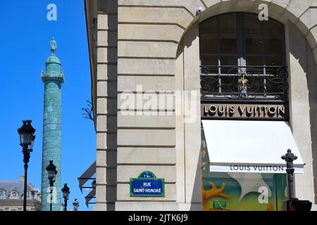 The flagship Louis Vuitton store at Place Vendome, Paris, France Stock  Photo - Alamy