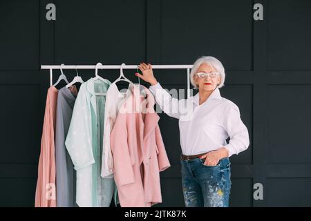 senior fashion style shopping experience lady Stock Photo