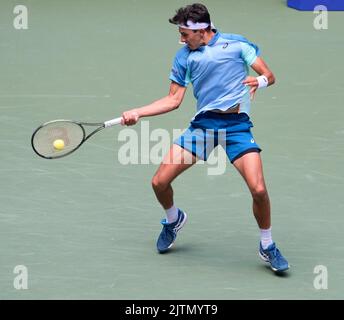 New York, US, August 31, 2022: Emilio Nava (USA) loses to Andy Murray (GBR), 5-7, 6-3, 6-1, 6-0 at the US Open being played at Billie Jean King Ntional Tennis Center in Flushing, Queens, New York, {USA} © Grace Schultz/CSM Stock Photo