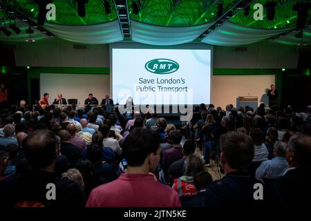 London, UK.  31 August 2022.  A general view at the Save London Transport Rally at TUC Headquarters.  Organised by the National Union of Rail, Maritime and Transport Workers (RMT), the rally is in solidarity with transport workers and their demand for additional Government funding to support the capital’s public transport system.  Credit: Stephen Chung / Alamy Live News Stock Photo