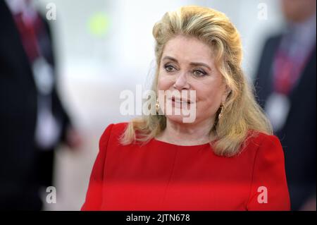 Venezia, Italy. 31st Aug, 2022. Catherine Deneuve attends the opening ceremony of the 79th Venice International Film Festival at Palazzo del Cinema in Venice, Italy on Wednesday, August 31, 2022. Photo by Rocco Spaziani/UPI Credit: UPI/Alamy Live News Stock Photo