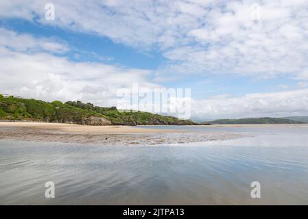 The Glaslyn Estuary between Morfa Bychan and Porthmadog on the coast of North Wales. Stock Photo