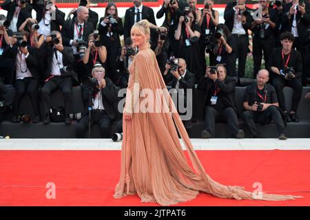 Venedig, Italy. 31st Aug, 2022. Melanie Laurent, French actress, attends the 'White Noise' And Opening Ceremony Red Carpet during the 79th Venice International Film Festival in Venice. Credit: Stefanie Rex/dpa/Alamy Live News Stock Photo