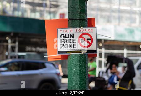 New York City, USA. 31st Aug, 2022. Gun Free Zone signs were posted in the Times Square area in New York City, NY on August 31, 2022. The new state law will limit where firearms can be legally carried in public and is set to go into effect Thursday September 1st. (Photo by Steve Sanchez/Sipa USA) Credit: Sipa USA/Alamy Live News Stock Photo