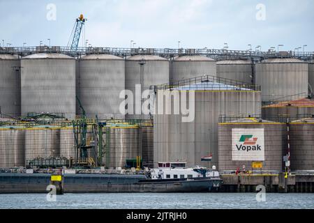 Vopak Terminal Vlaardingen, Large tank farm, independent terminal with deep sea access in the port of Rotterdam, specialised in the storage of vegetab Stock Photo