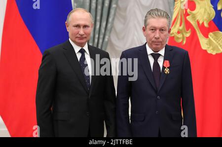 Russia's state media reports that LUKOIL Chairman Ravil Maganov - a critic of Putin's invasion of Ukraine - has died after falling from a window at the Central Clinical Hospital near Moscow, Russia. Pictured is LUKOIL's Ravil Maganov.with Russian President Vladimir Putin in 2019 at a ceremony for presenting state decorations. The Order of Alexander Nevsky was awarded to Maganov. Russia's second largest oil company made headlines in early March after speaking out against Russia's invasion of Ukraine. Photo: Russian President's Office Stock Photo