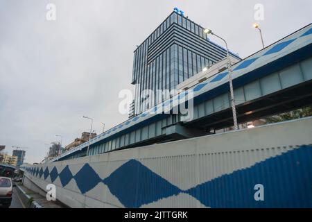 Kolkata, West Bengal, India - 4th August 2020 : Parama Island flyover, popularly known as Ma or Maa flyover is a 4.5 kilometer long flyover in Kolkata Stock Photo