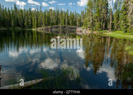 Kershaw Lake on the Many Lakes Trail in Oregon's Three Sisters Wilderness Stock Photo