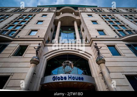 British American Tobacco Global Headquarters at Globe House, Temple Place, London. British American Tobacco Global HQ. BAT HQ London. GMW Architects. Stock Photo