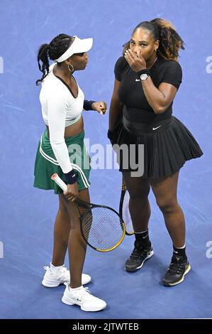 New York, USA. 01st Sep, 2022. Sisters Venus Williams (l) and Serena Williams (r), of the United States, confer during their first-round doubles match against Lucie Hradecká and Linda Nosková, of the Czech Republic, while competing in the 2022 U.S. Open tennis championships, inside Arthur Ashe stadium at at the USTA Billie Jean King National Tennis Center in Flushing Meadows Corona Park New York, September 1, 2022. (Photo by Anthony Behar/Sipa USA) Credit: Sipa USA/Alamy Live News Stock Photo