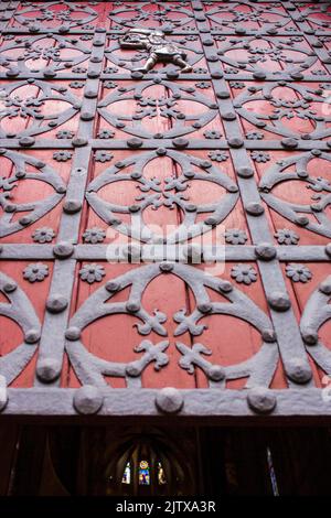 Doors of Santa Maria del Mar main entrance with stone porters or