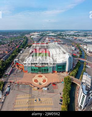 Old Trafford, Manchester United, UK Sport. 2nd September 2022. The sun is back out at Old Trafford after 3 wins on the bounce whilst defeating Leicester City 1-0 in last nights Premiership tie at the King Power Stadium.  Credit: Tom McAtee/Alamy Live News Stock Photo