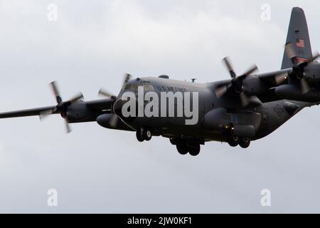 Lockheed Martin C-130 Hercules from the 910th Air wing landing R10 8th August 2022, RAF Mildenhall in the United Kingdom Stock Photo